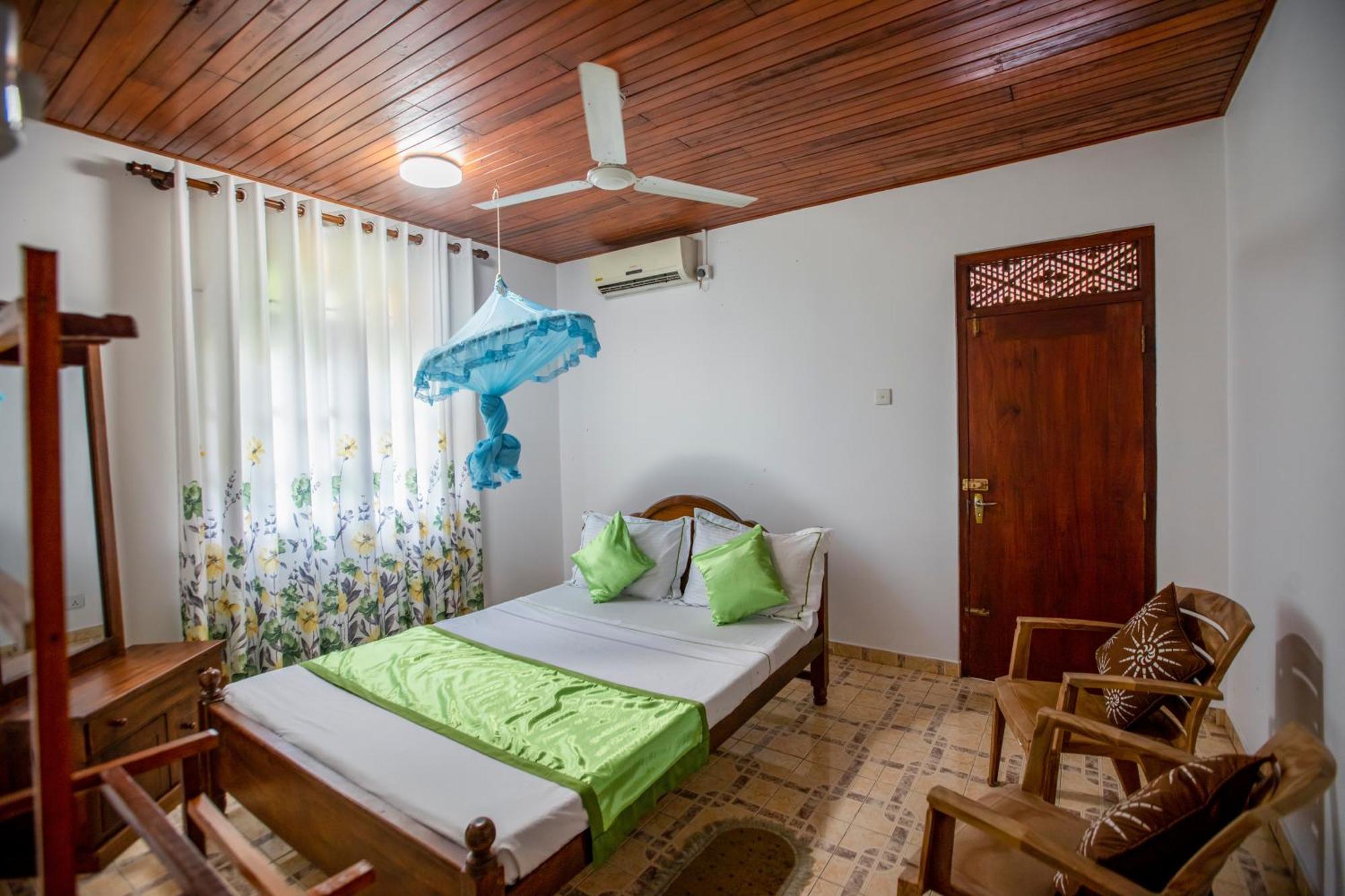 Bed and Breakfast Three Shades Galle Exterior foto