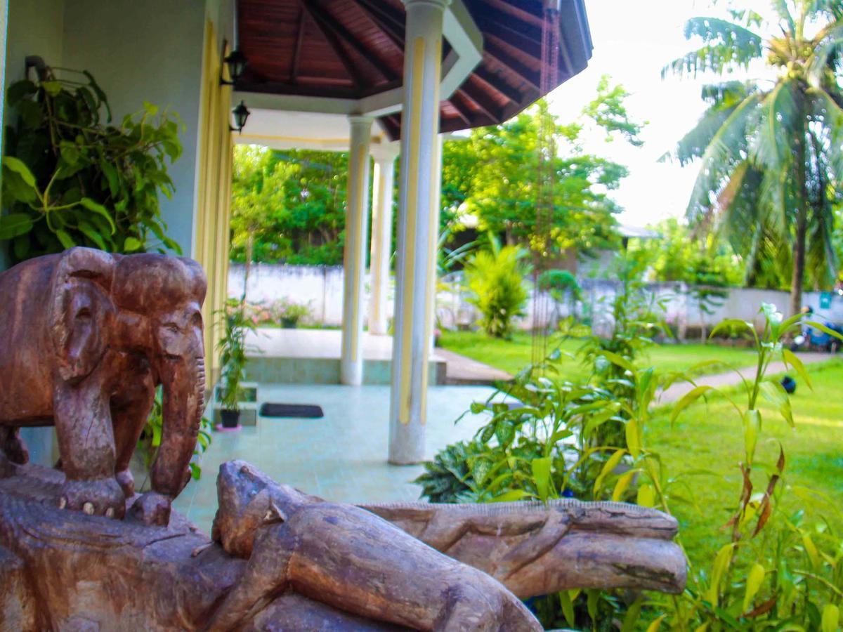 Bed and Breakfast Three Shades Galle Exterior foto